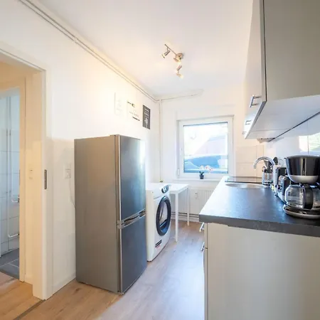 Appartement Monteurwohnung-fuer-4-personen-4-betten-in-schwarzenbek-skge0904 *